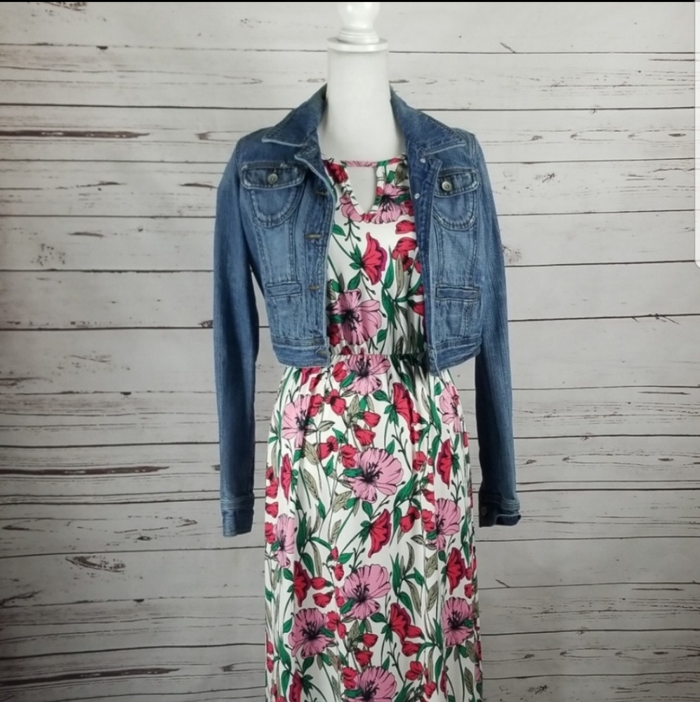 NWOT Floral Maxi Dress Sz Small